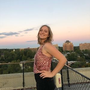 Meet your Posher, Olivia